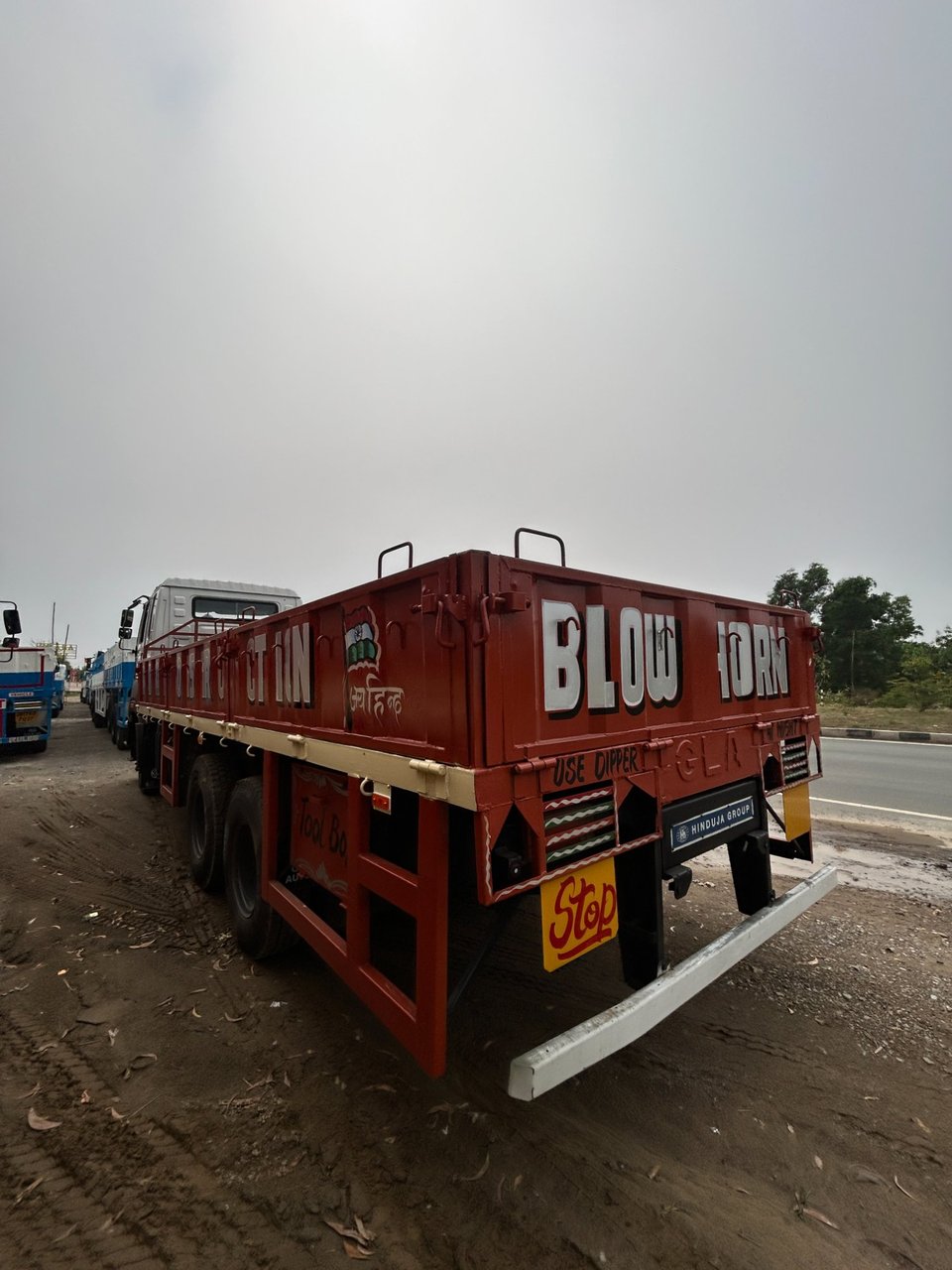 GoldLine Load Body rear quarter on highway