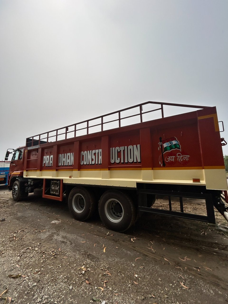 GoldLine Load Body side profile mounted on chassis